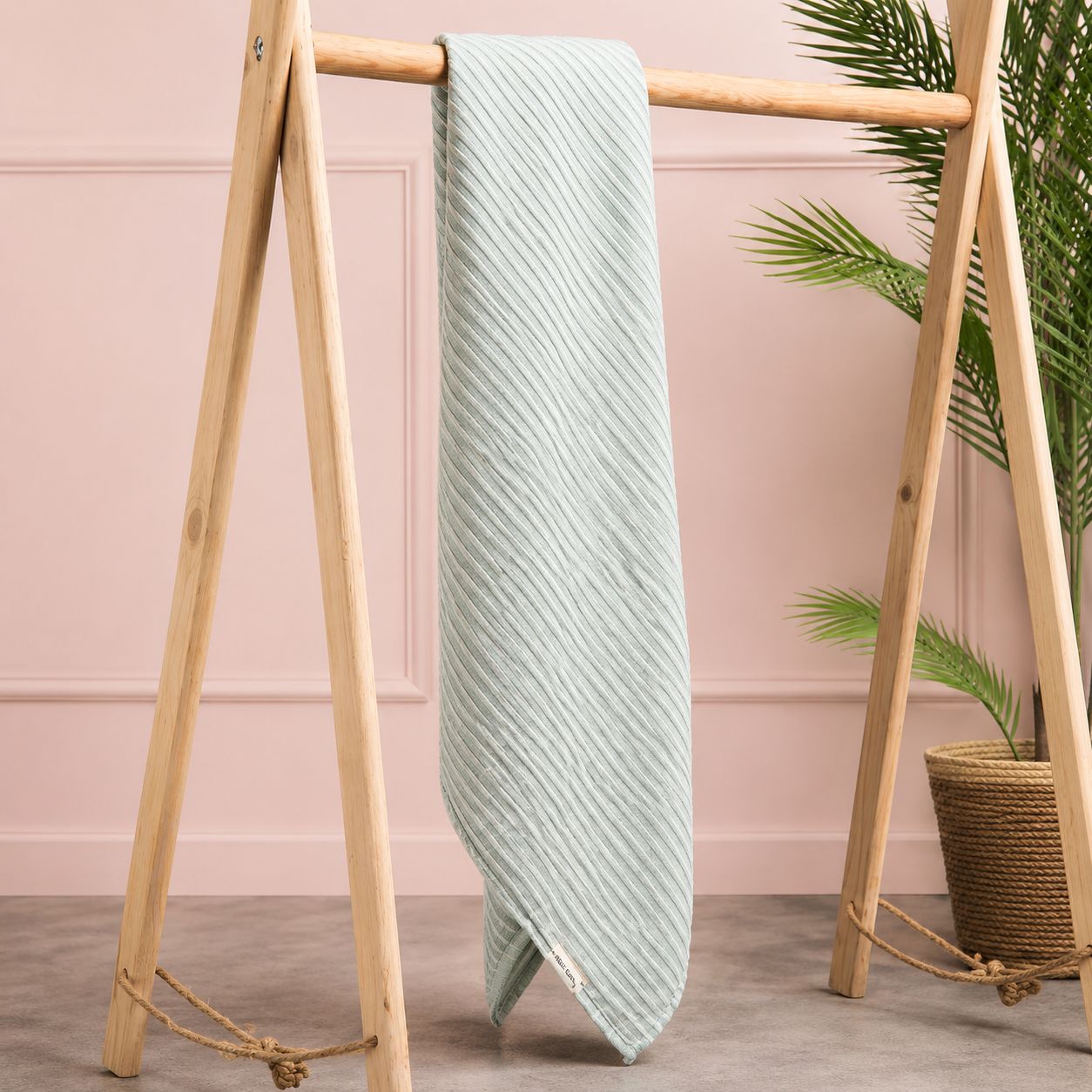 Green_muslin_swaddle_blanket